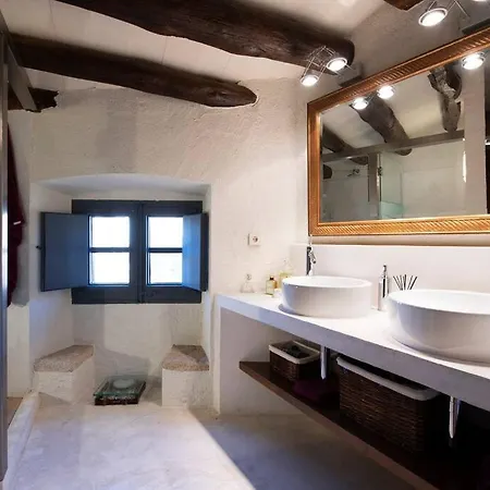 Villa Casa Rufina, Exclusive & Charming Stone House In Costa Brava *