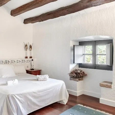 Casa Rufina, Exclusive & Charming Stone House In Costa Brava Pals