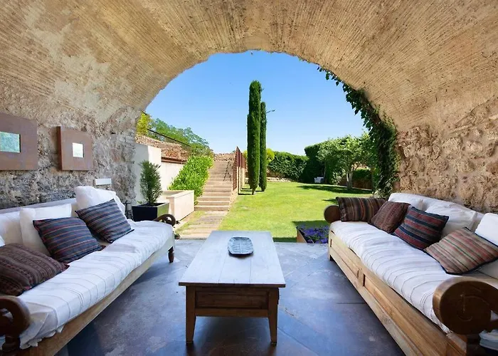 Casa Rufina, Exclusive & Charming Stone House In Costa Brava Villa