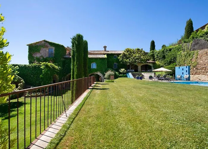 Casa Rufina, Exclusive & Charming Stone House In Costa Brava Villa *