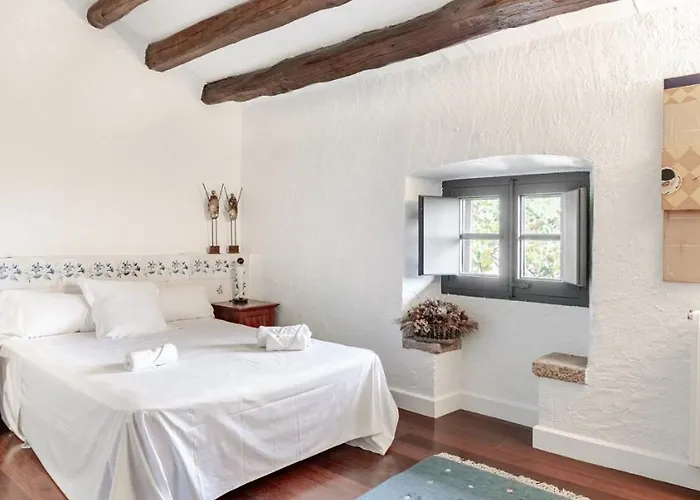 Casa Rufina, Exclusive & Charming Stone House In Costa Brava Pals
